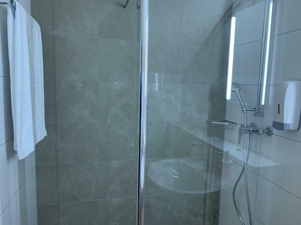 Hotel Adore Romanel-sur-Morges Екстер'єр фото